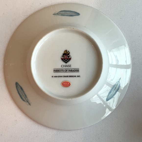 Lynn Chase Designs ~ “Parrots of Paradise” Tea Cup and Saucer - Picture 6 of 9